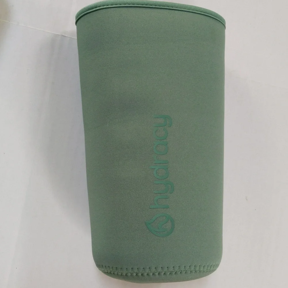 Hydracy, sage green 64 Oz water bottle with insulation/ condensation sle…